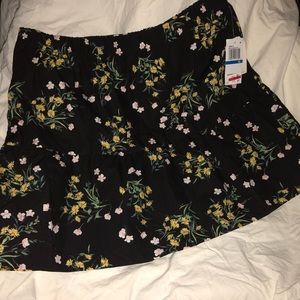Hippie Rose black gold floral skirt (XL) tags on